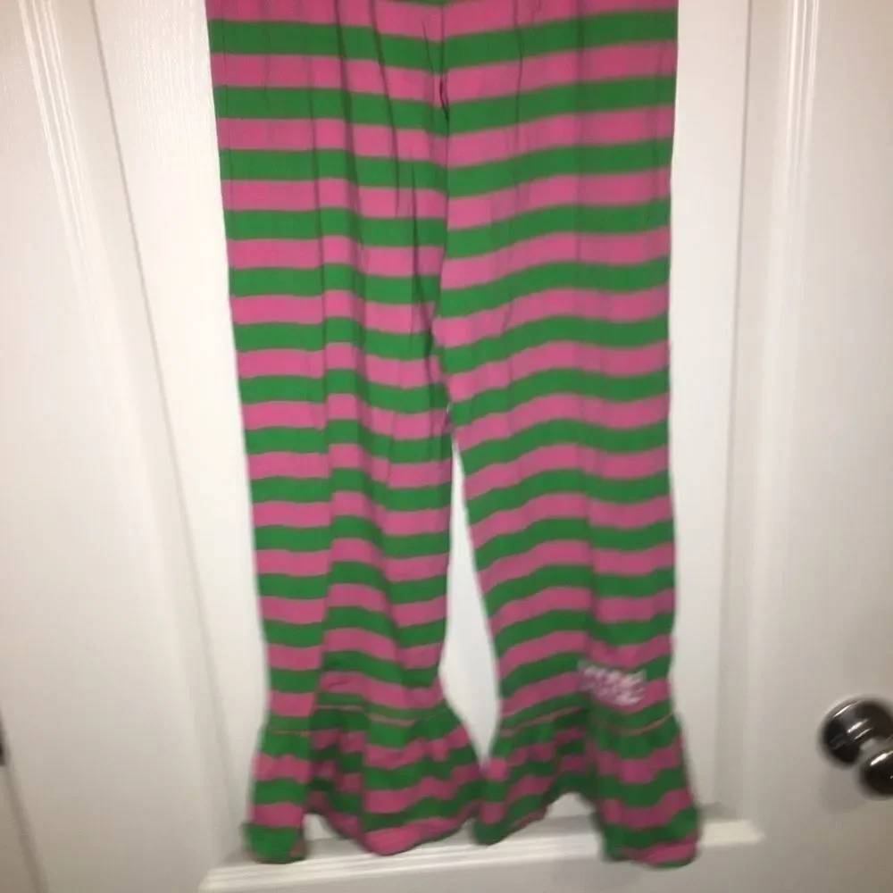 Ruffle girl outfit size 14 pants and top green